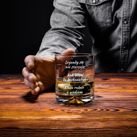 Urodzinowa szklanka do whisky - prezent na pięćdziesiątkę